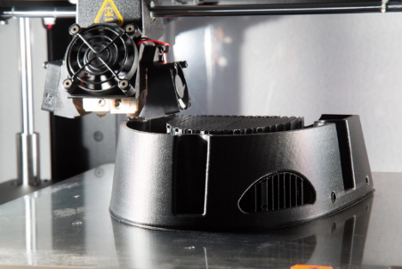The printing process of Raise3D’s 3D printer